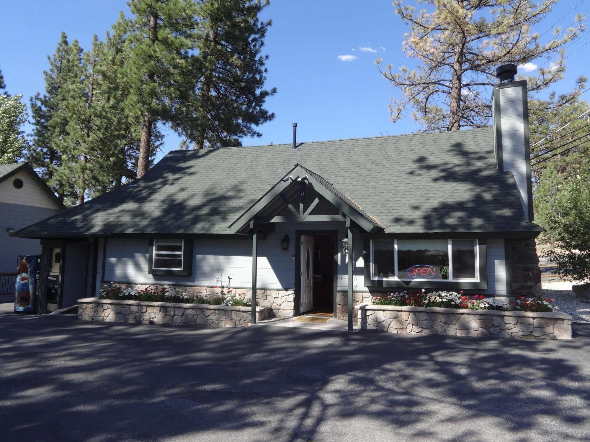 Bay Meadows Resort Big Bear Lake Exterior photo